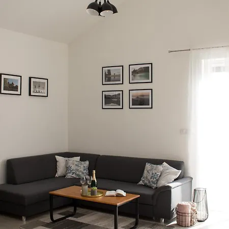 Dom Pod Sitnom Vakantiehuis